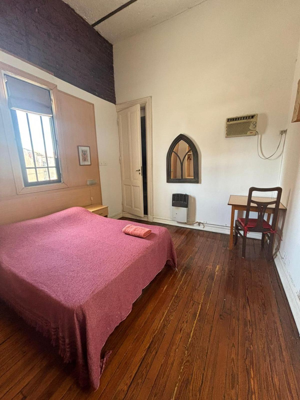 Lgy Only Men Bed and breakfast *